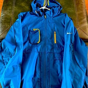 Nike XXL Hooded Running Jacket
